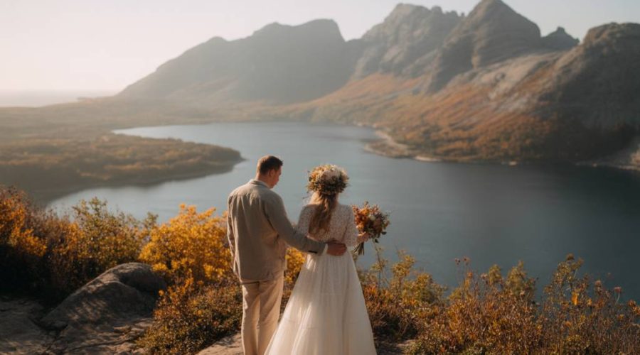 Où partir en voyage de noces en octobre : escapades romantiques aux couleurs de l’automne
